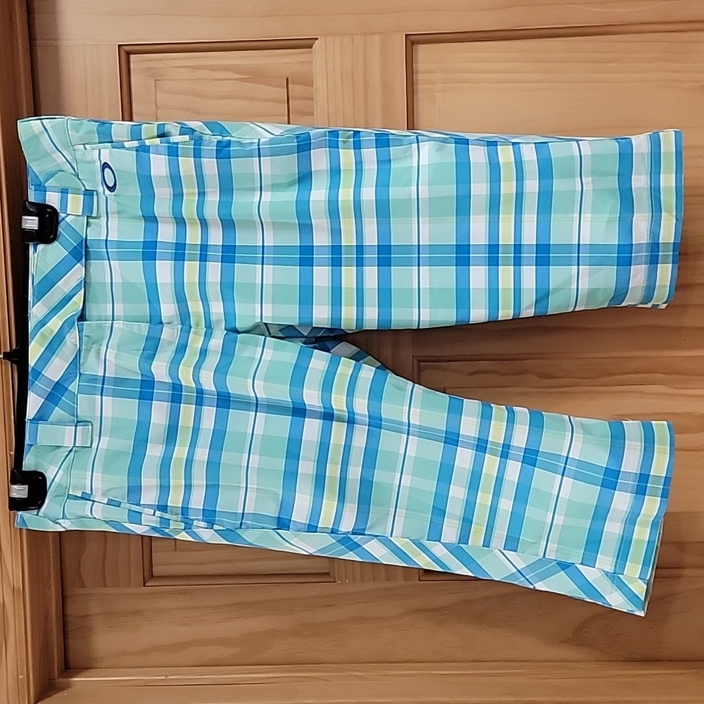NWOT Oakley Bermuda Shorts